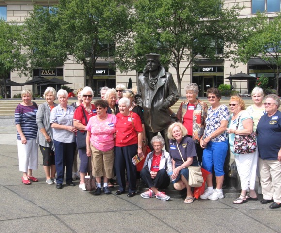 Navy Memorial - Gals