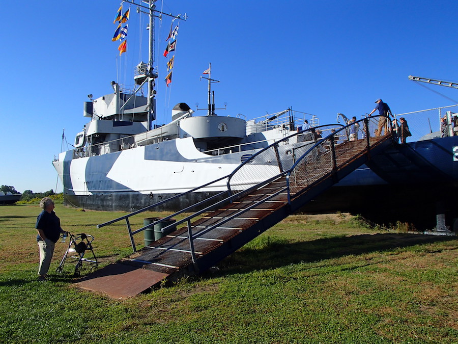 USS Hazard AM-240